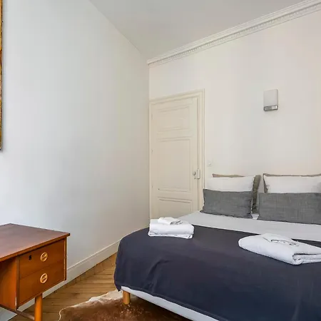 Daire Curiosite - Furnished Apartment - Downtown Lyon