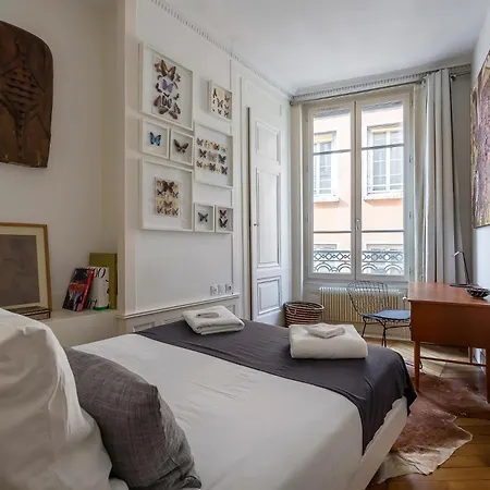 Curiosite - Furnished Apartment - Downtown Lyon *