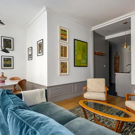 Curiosite - Furnished Apartment - Downtown Lyon Daire Lyon
