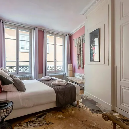 شقة Curiosite - Furnished - Downtown